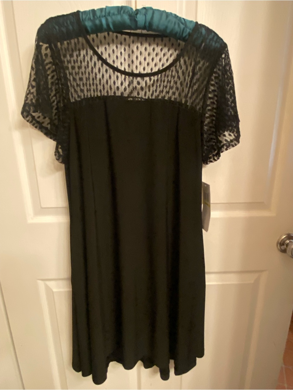 Nina Leonard Slight Swing Black Jersey Dress lace top very Roomy M & pockets NWT